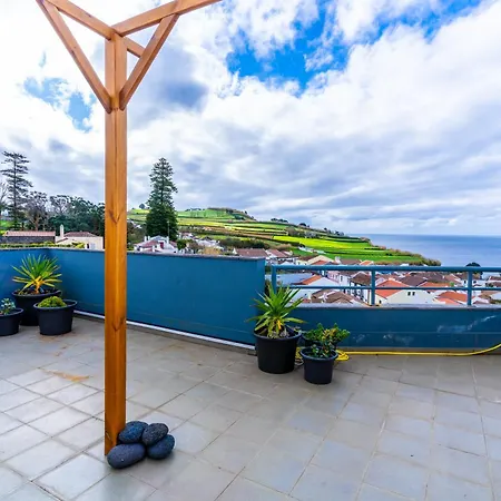 Epicenter Skybar Apartment Lagoa (Azores)